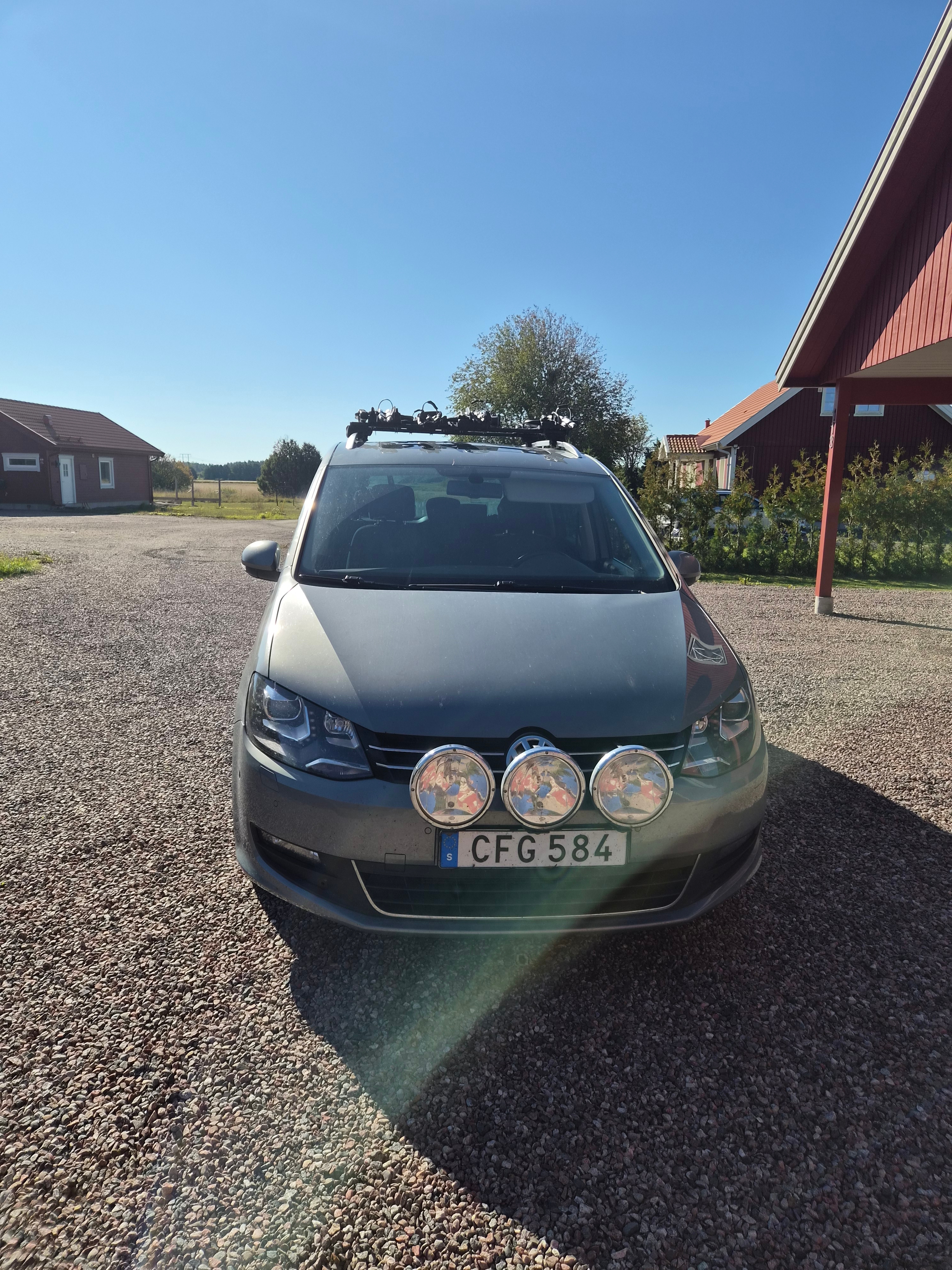 Volkswagen Sharan 2015, kuva 2/6