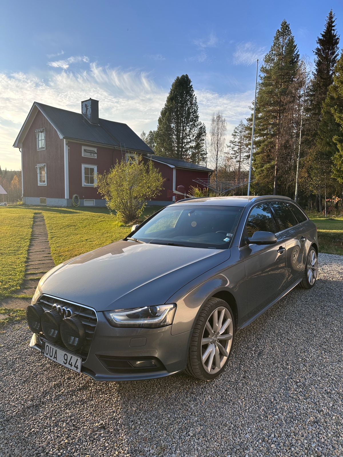 Audi A4 2013, bild 2/10
