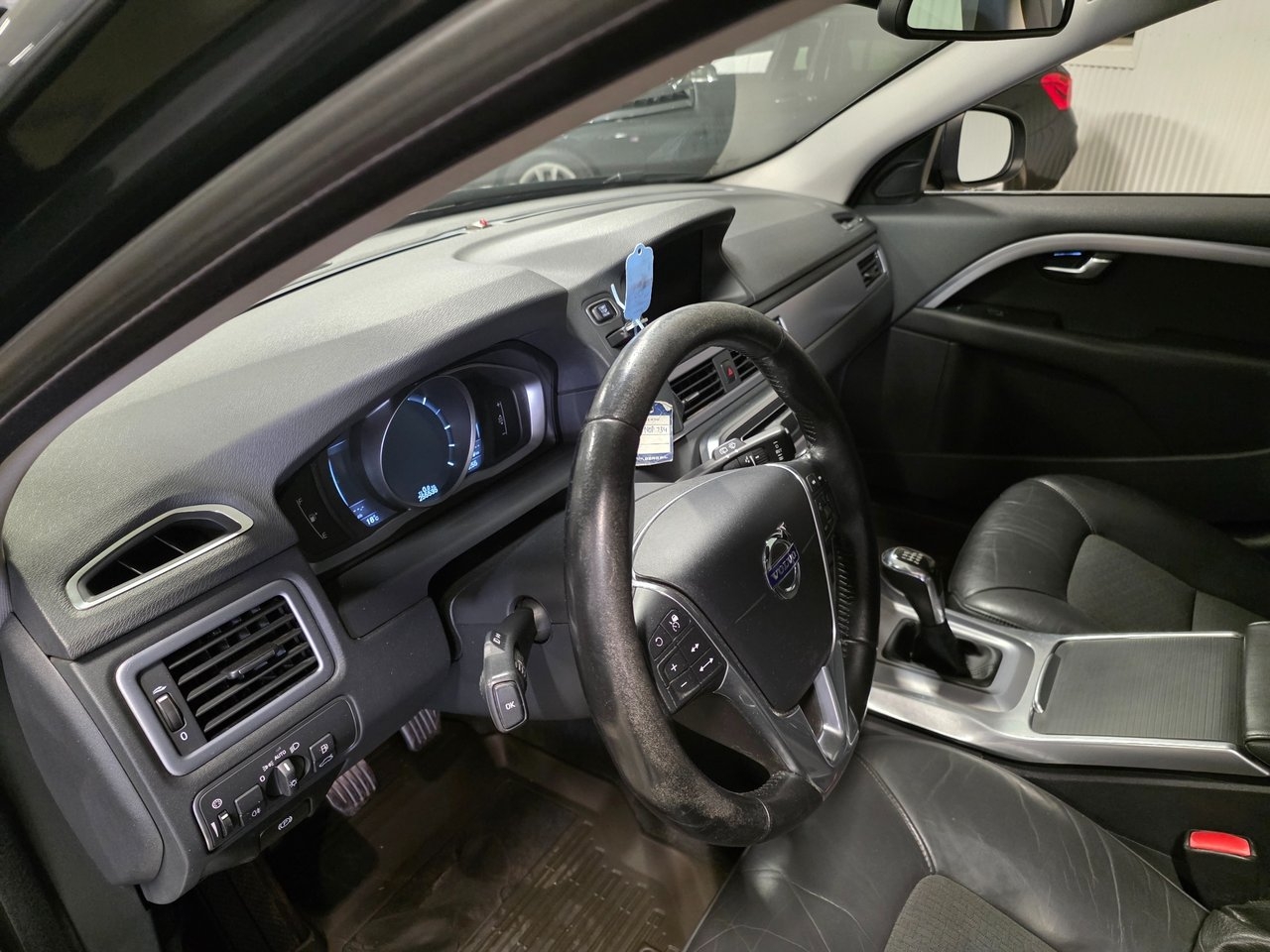 Volvo V70 2016, kuva 6/10