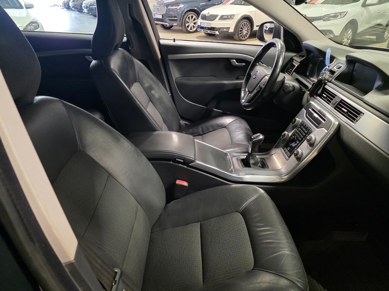 Volvo V70 2016, kuva 7/10