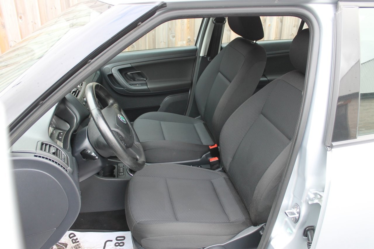 Skoda Fabia 1.2 TSI Elegance 2012, bild 4/6