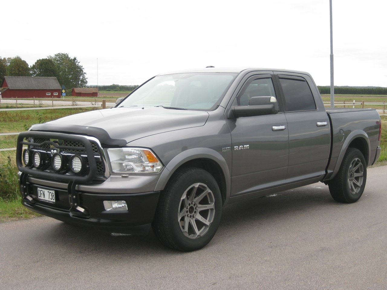 RAM 1500 Dubbelhytt 5,7 V8 HEMI 4x4 2010, bild 2/10