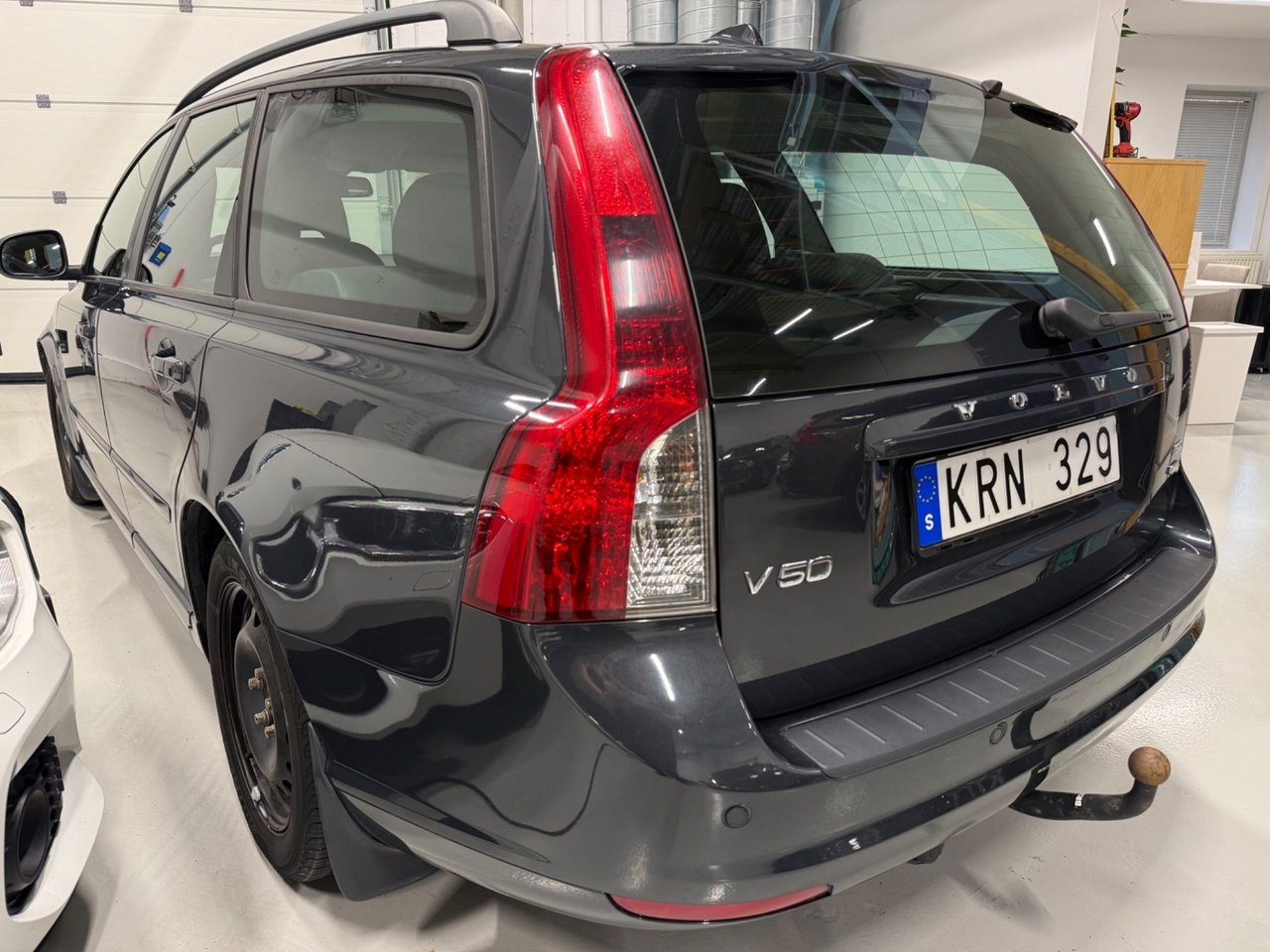 Volvo V50 1.6 D Momentum/Värmare/Drag 2010, kuva 5/10