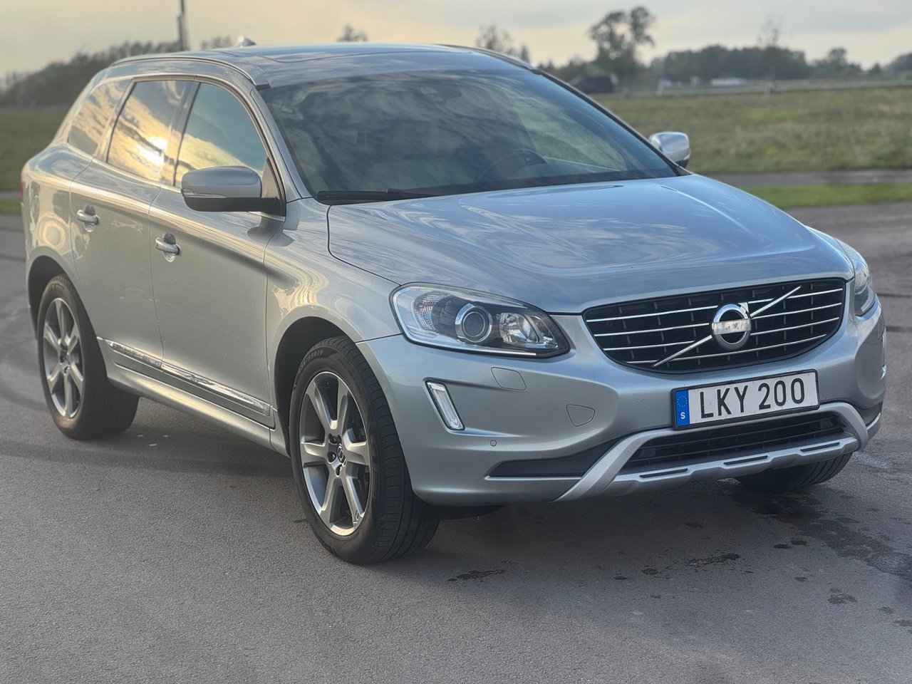 Volvo XC60 D4 Geartronic Summum 2014, bild 3/10