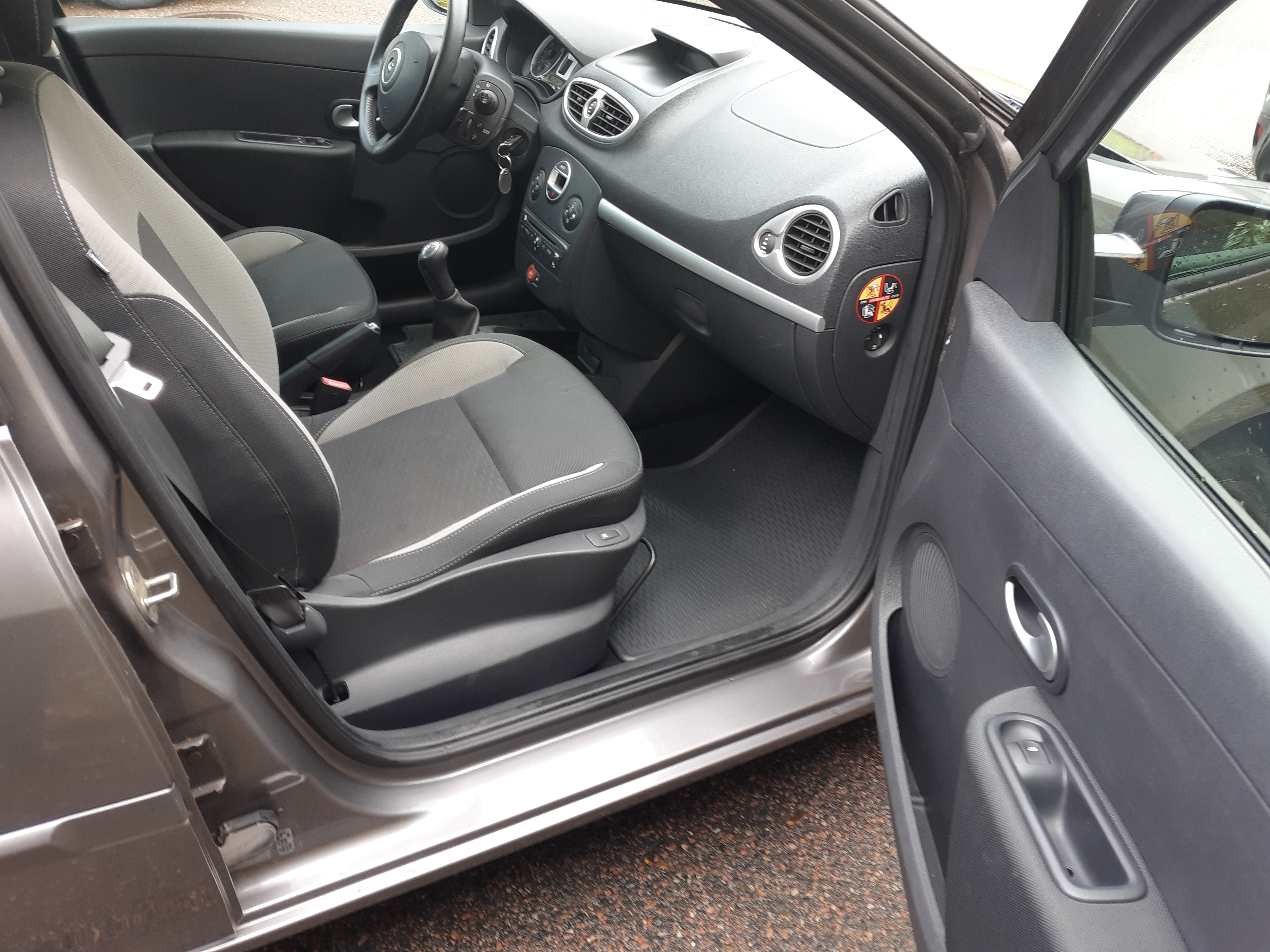 Renault Clio 2011, kuva 5/10