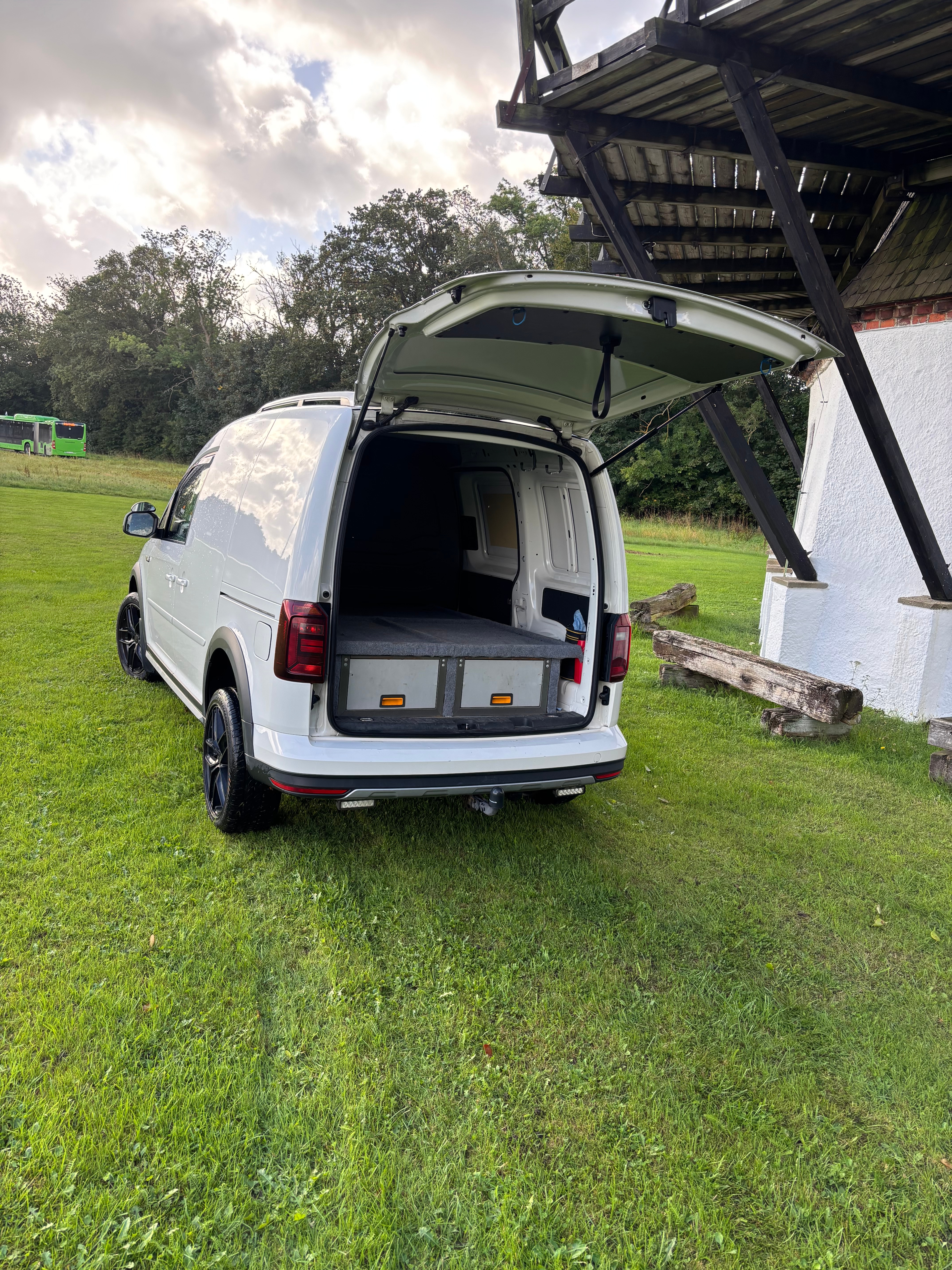 Volkswagen Caddy 2018, bild 3/5
