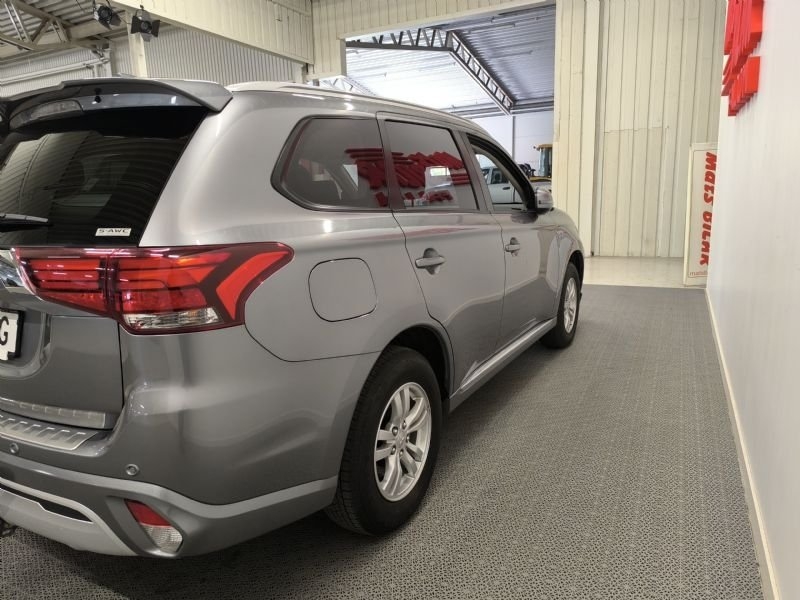 Mitsubishi Outlander 2019, bild 4/10