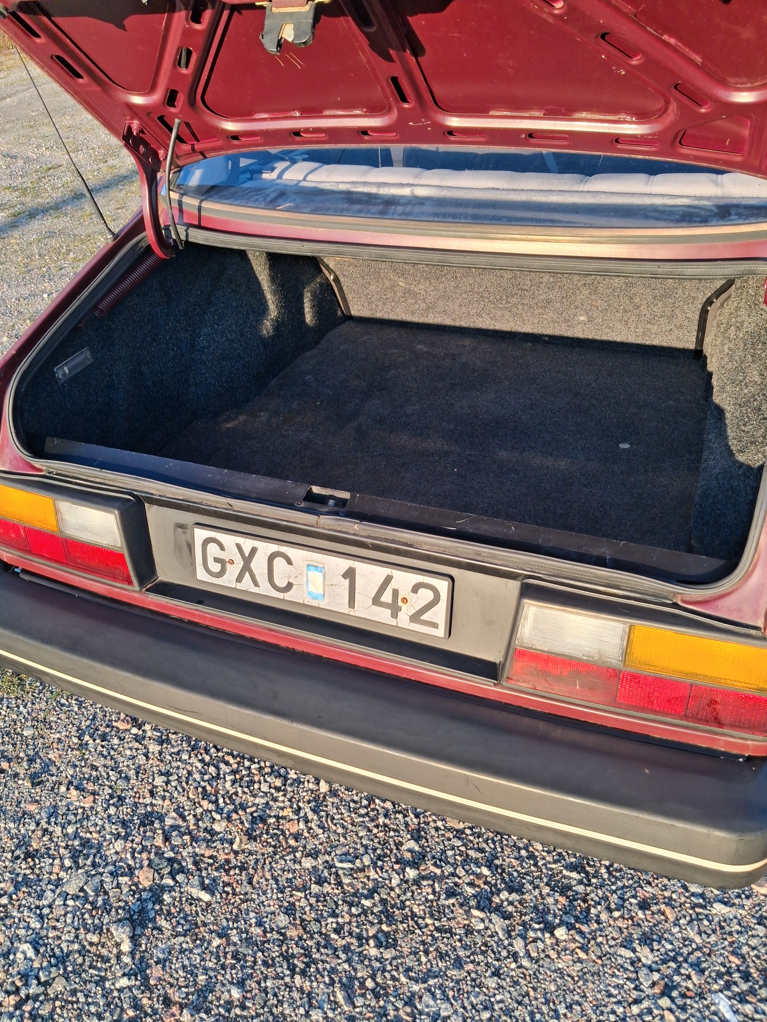 Saab 900 2-dörrar Sedan 2.0 Manuell 1988, bild 3/10
