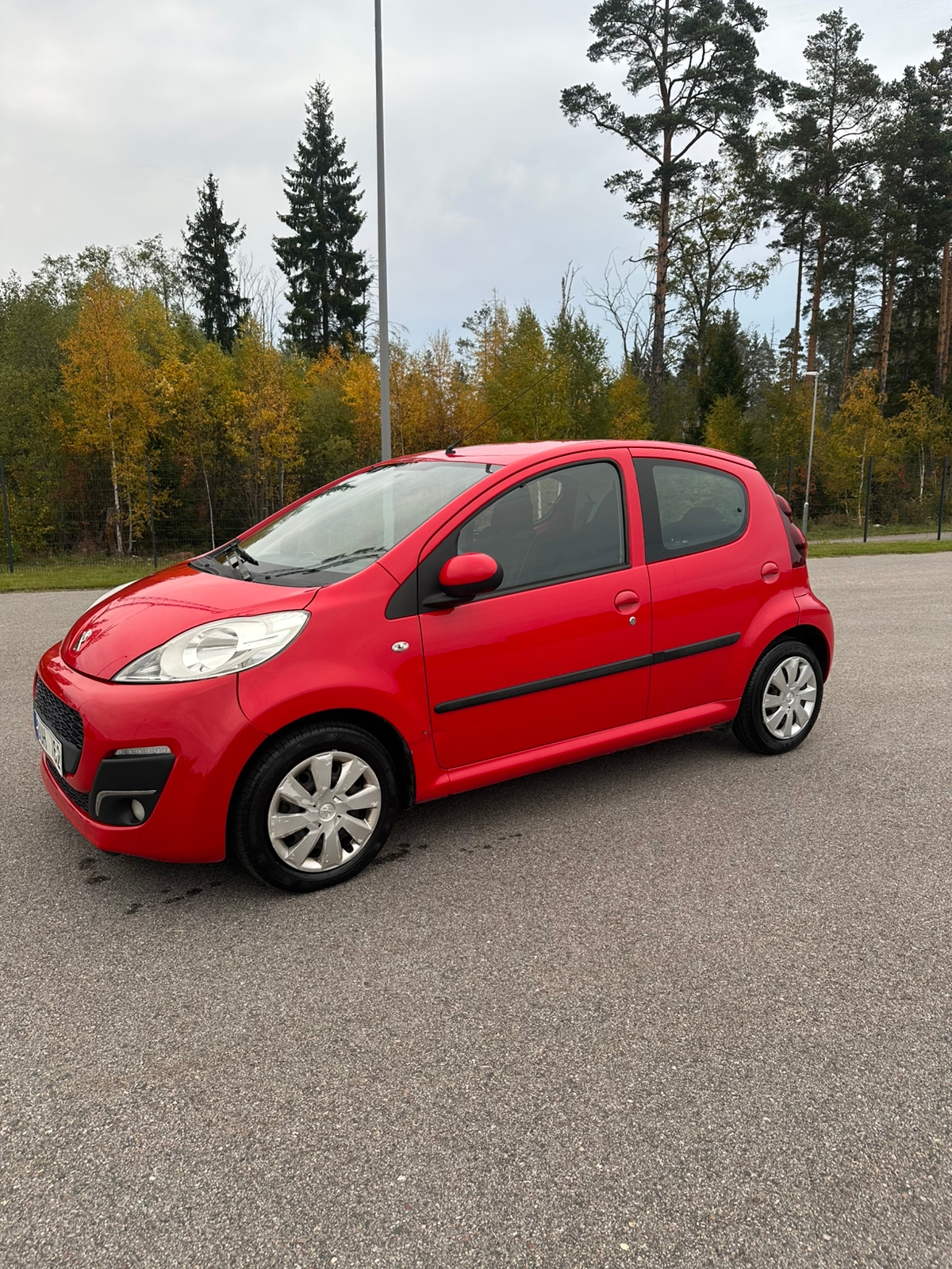 Peugeot 107 5-dörrar 1.0 Manuell 2013, bild 2/8