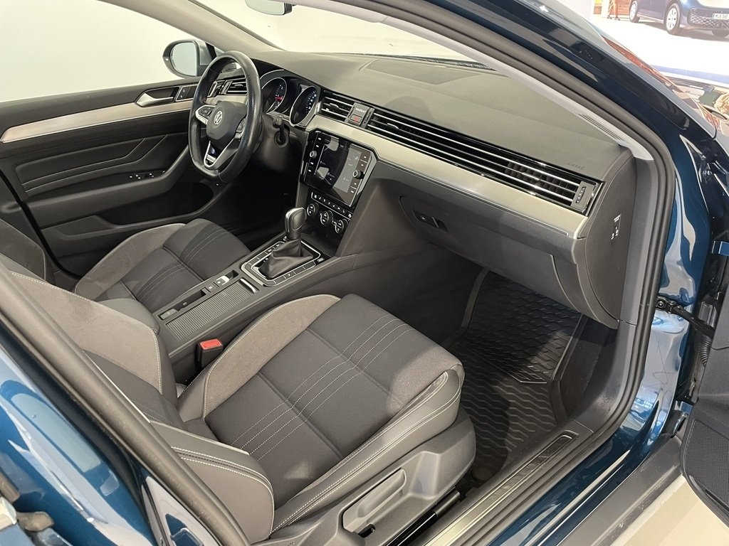 Volkswagen Passat 2020, bild 3/15