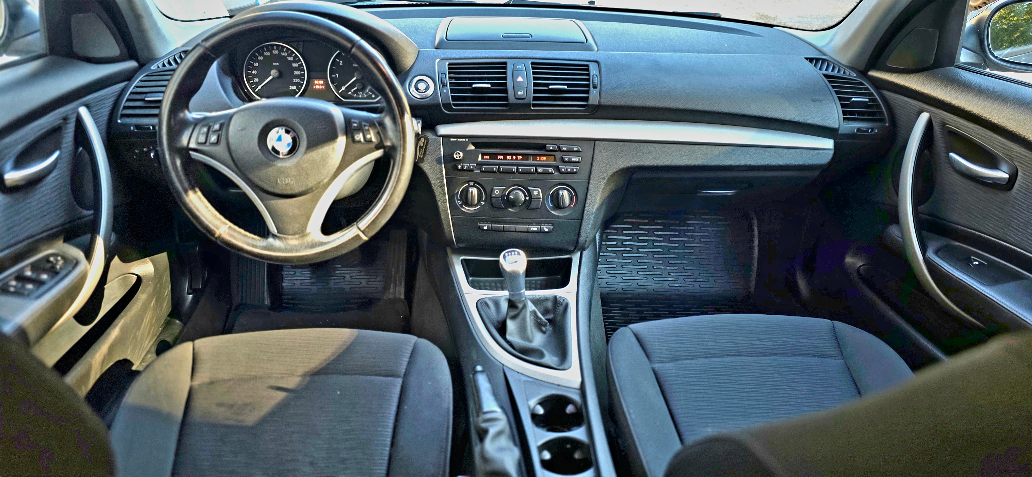 BMW 116 i 5-dörrars Manuell 2008, kuva 2/8
