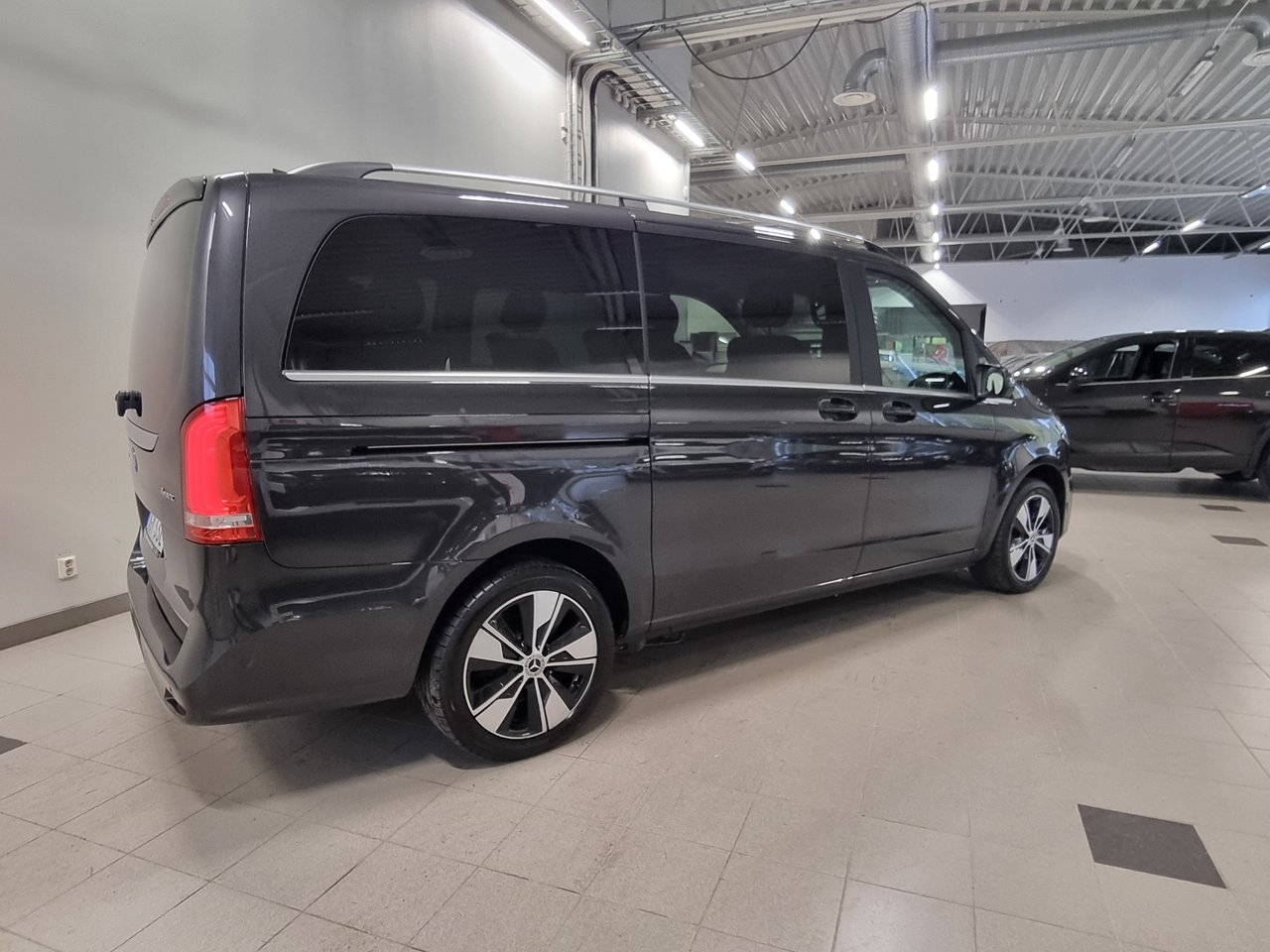 Mercedes-Benz V 2024, bild 4/10