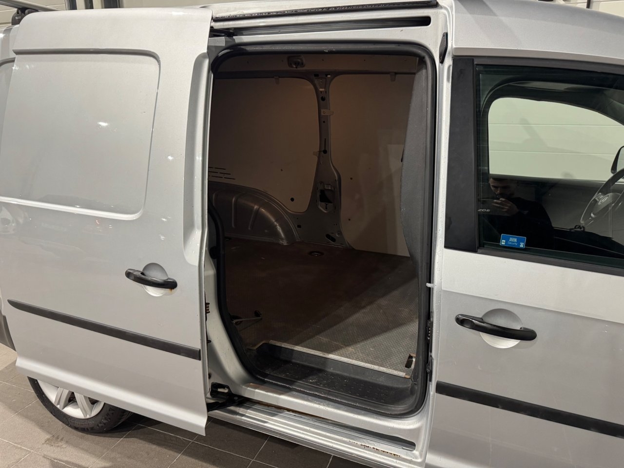 Volkswagen Caddy Maxi 2017, bild 5/10