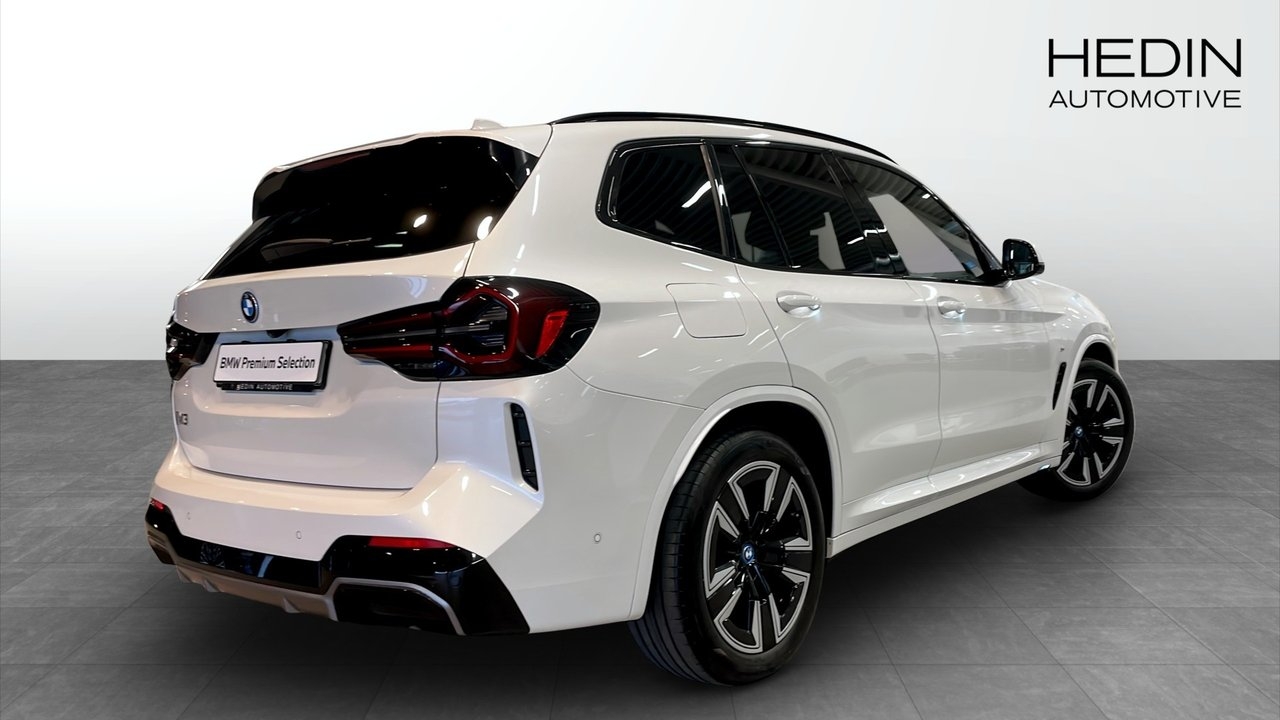 BMW iX3 2023, photo 2/10