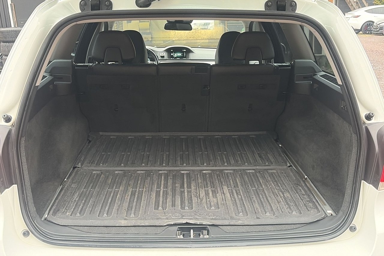 Volvo V70 D4 Manuell, 181hk 2015, bild 7/28