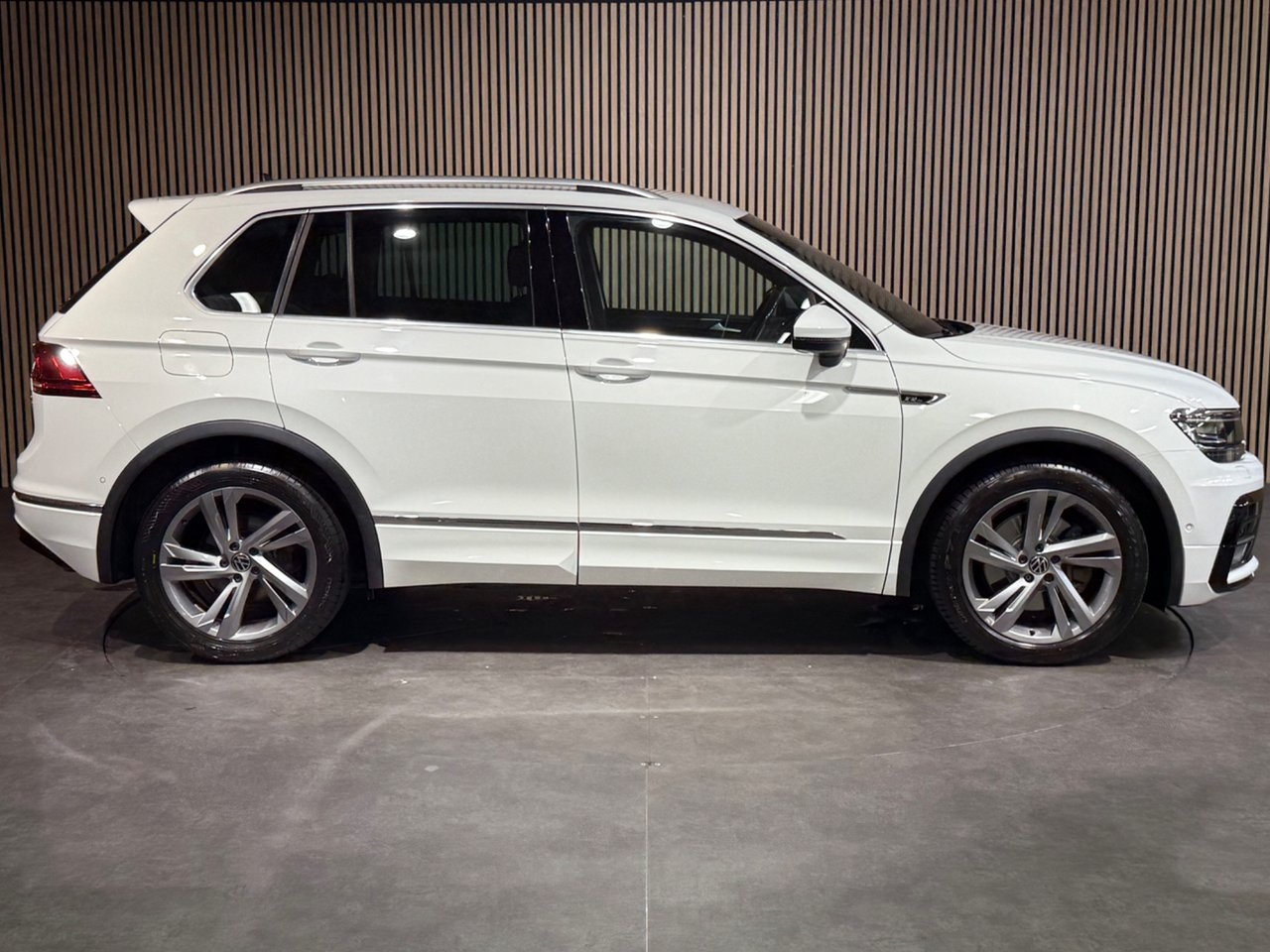 Volkswagen Tiguan 2018, bild 3/10