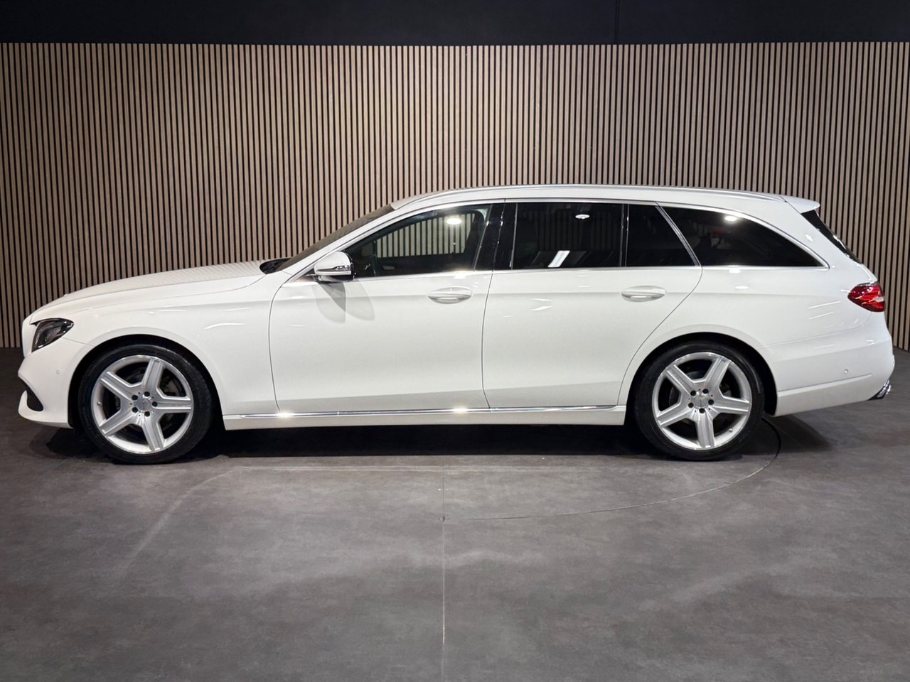 Mercedes-Benz E 2018, bild 7/10