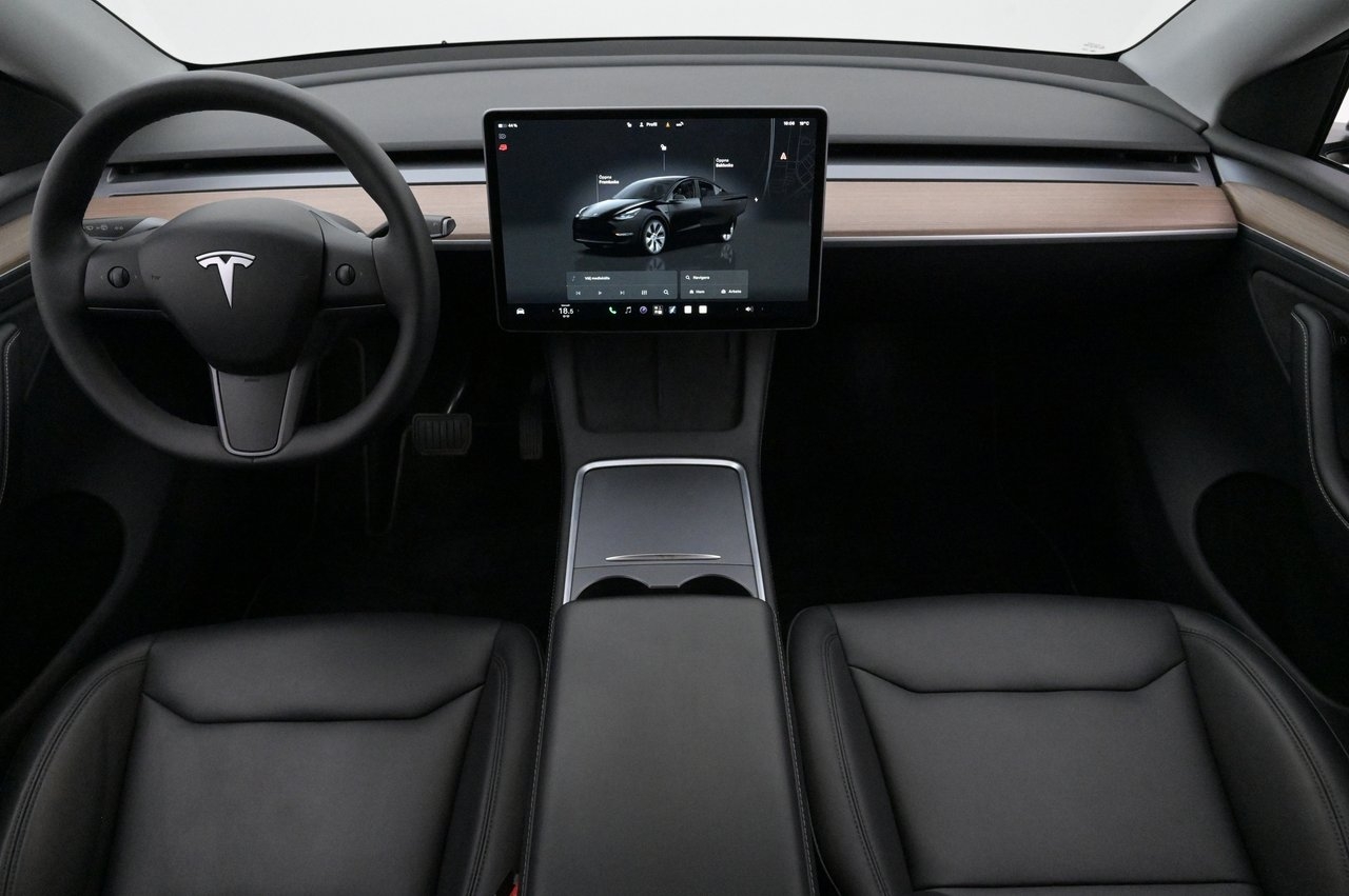 Tesla Model Y 2023, kuva 6/10