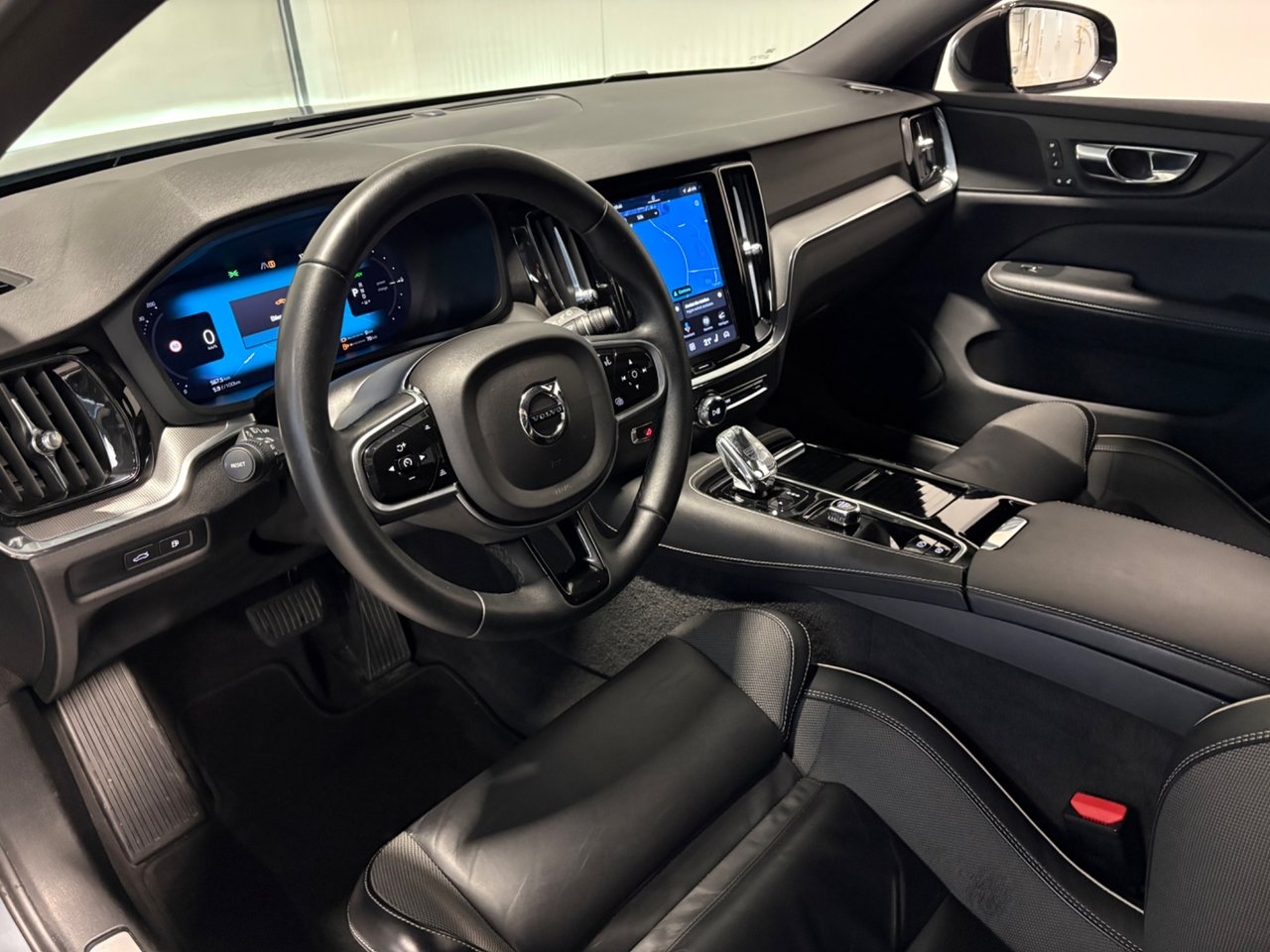 Volvo V60 2023, bild 7/10