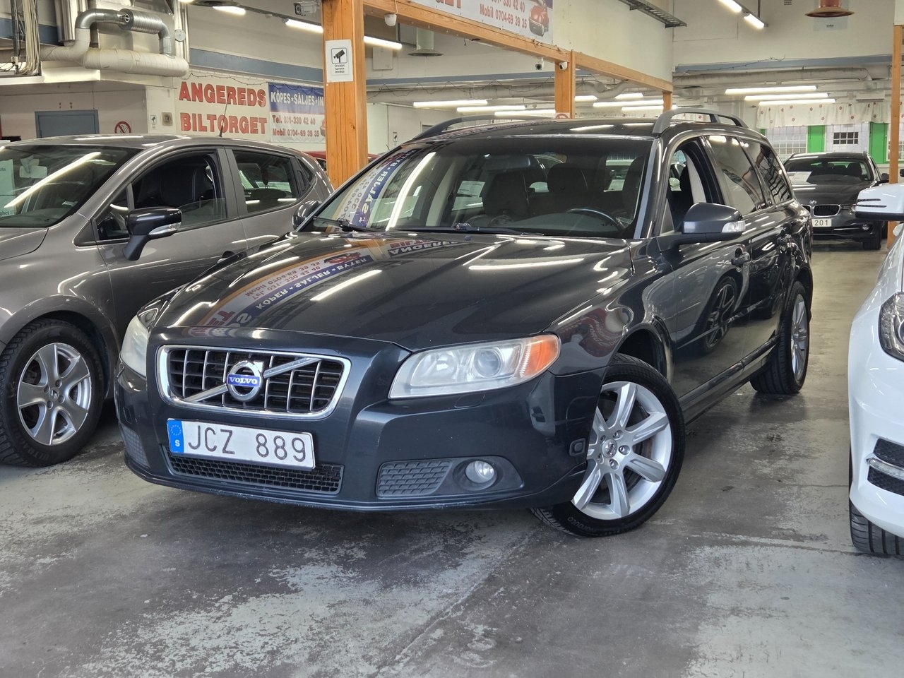 Volvo V70 2.5FT Geartronic Momentum 2009, bild 2/10