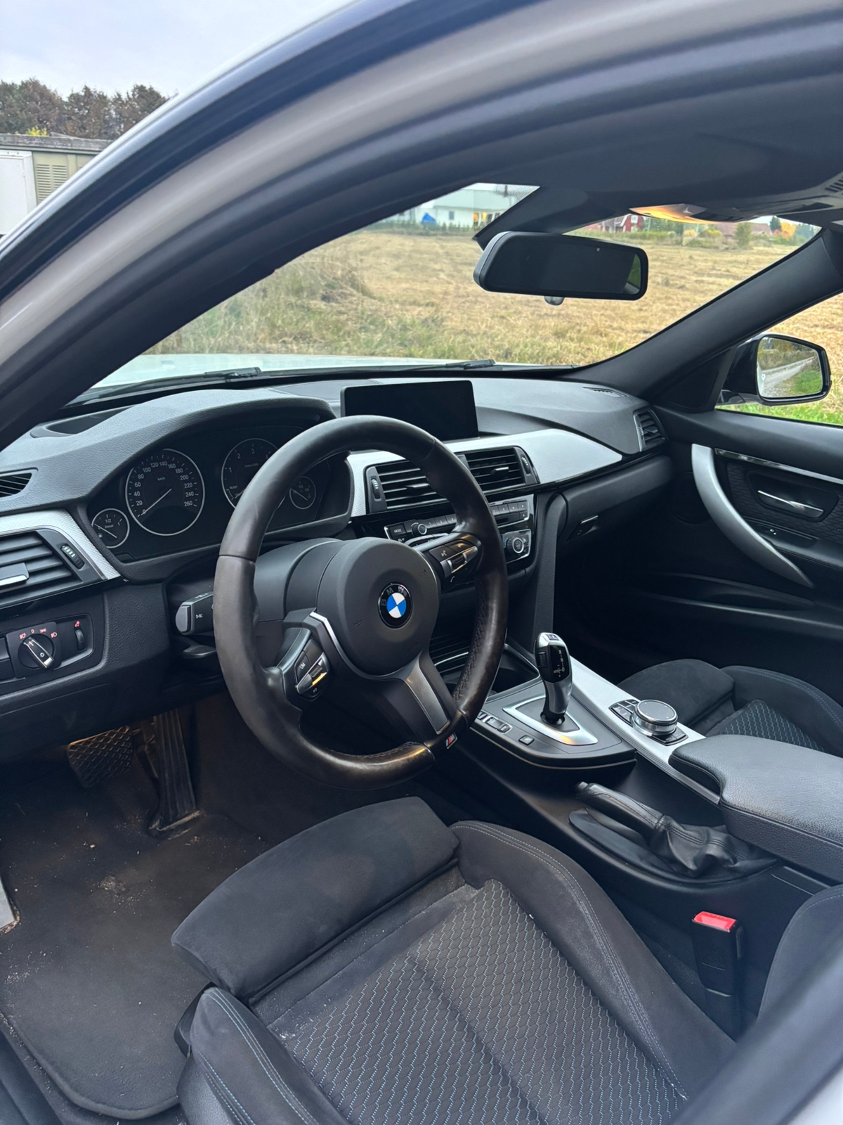 BMW 318 d 2017, bild 3/3
