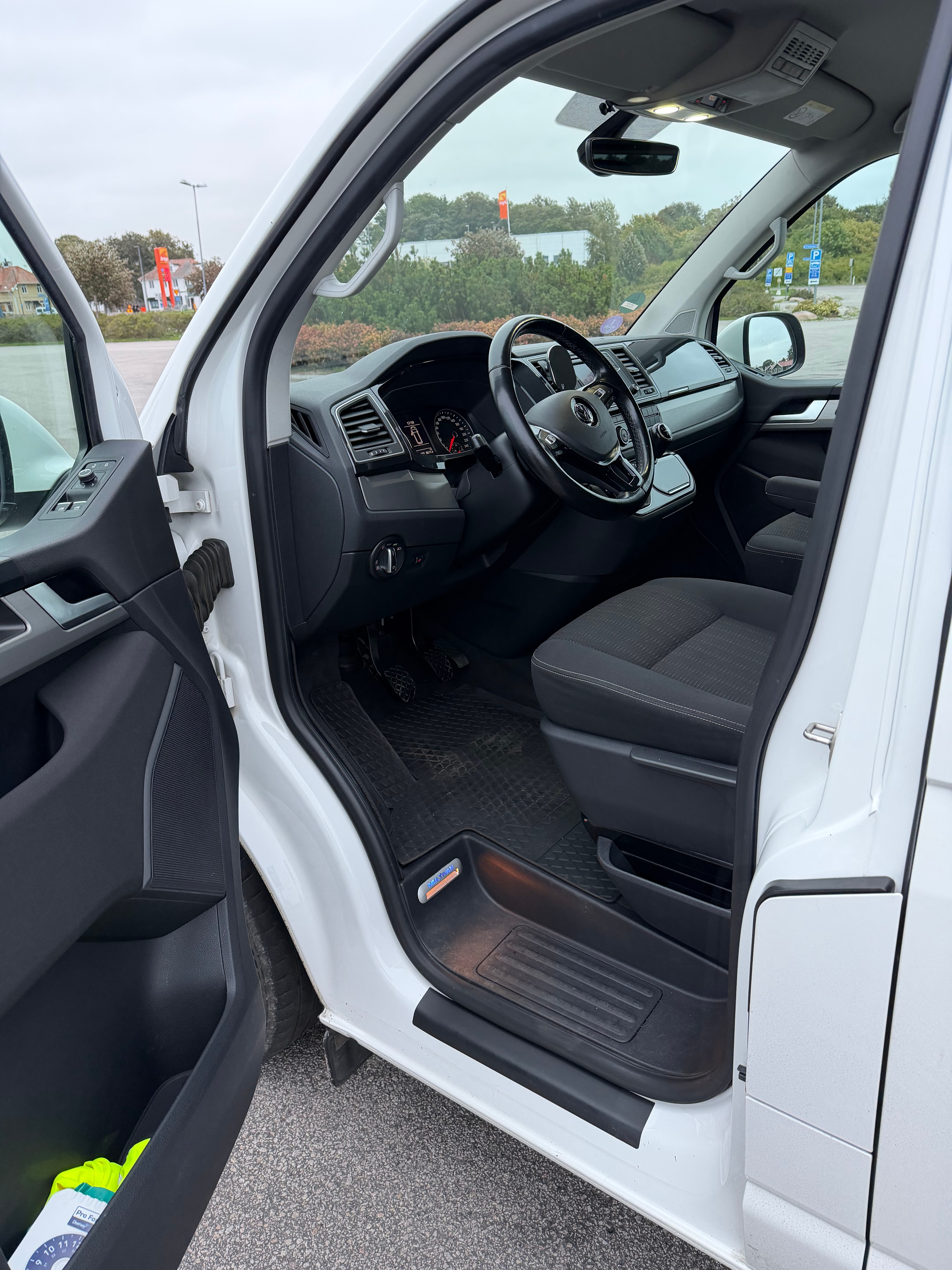 Volkswagen Multivan 2.0 TSI BMT Manuell 2017, bild 5/9