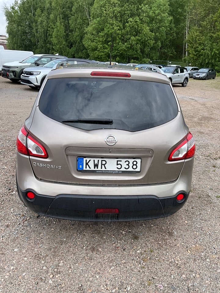 Nissan Qashqai+2 2010, bild 4/6