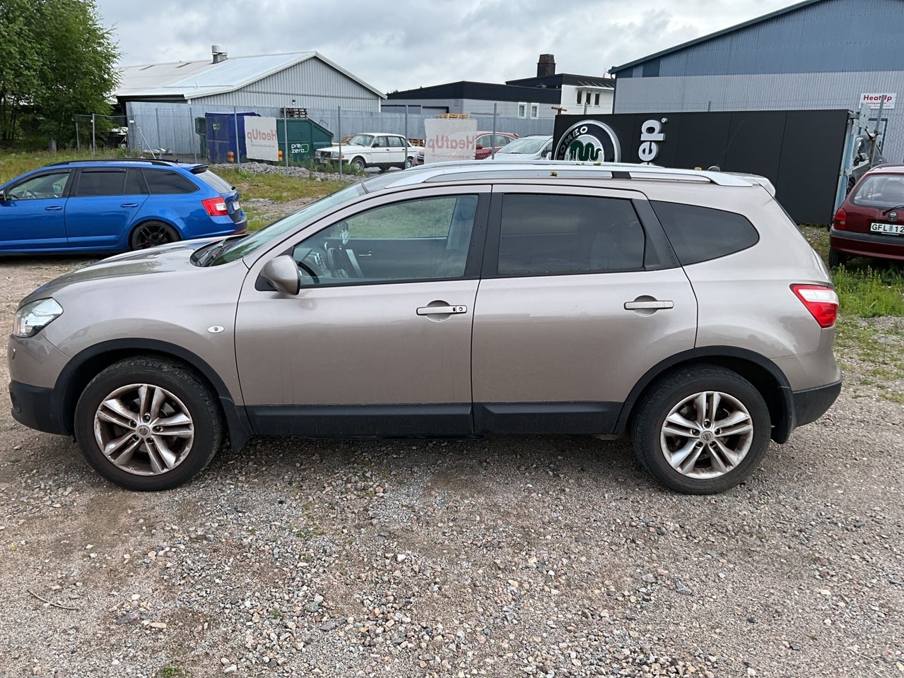 Nissan Qashqai+2 2010, bild 2/6