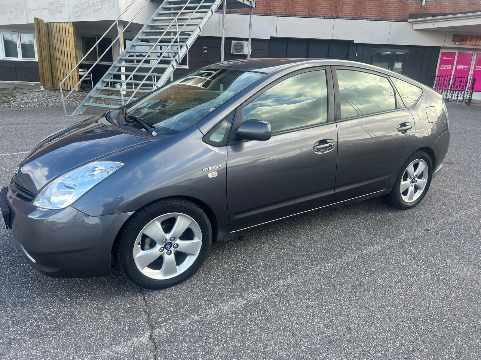 Toyota Prius 1.5 VVT-i + 3CM CVT 2008, bild 2/5