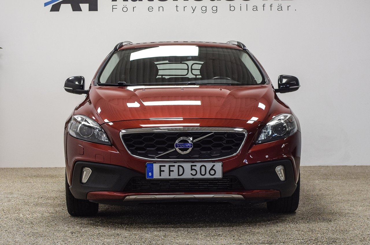 Volvo V40 Cross Country 2015, photo 4/10