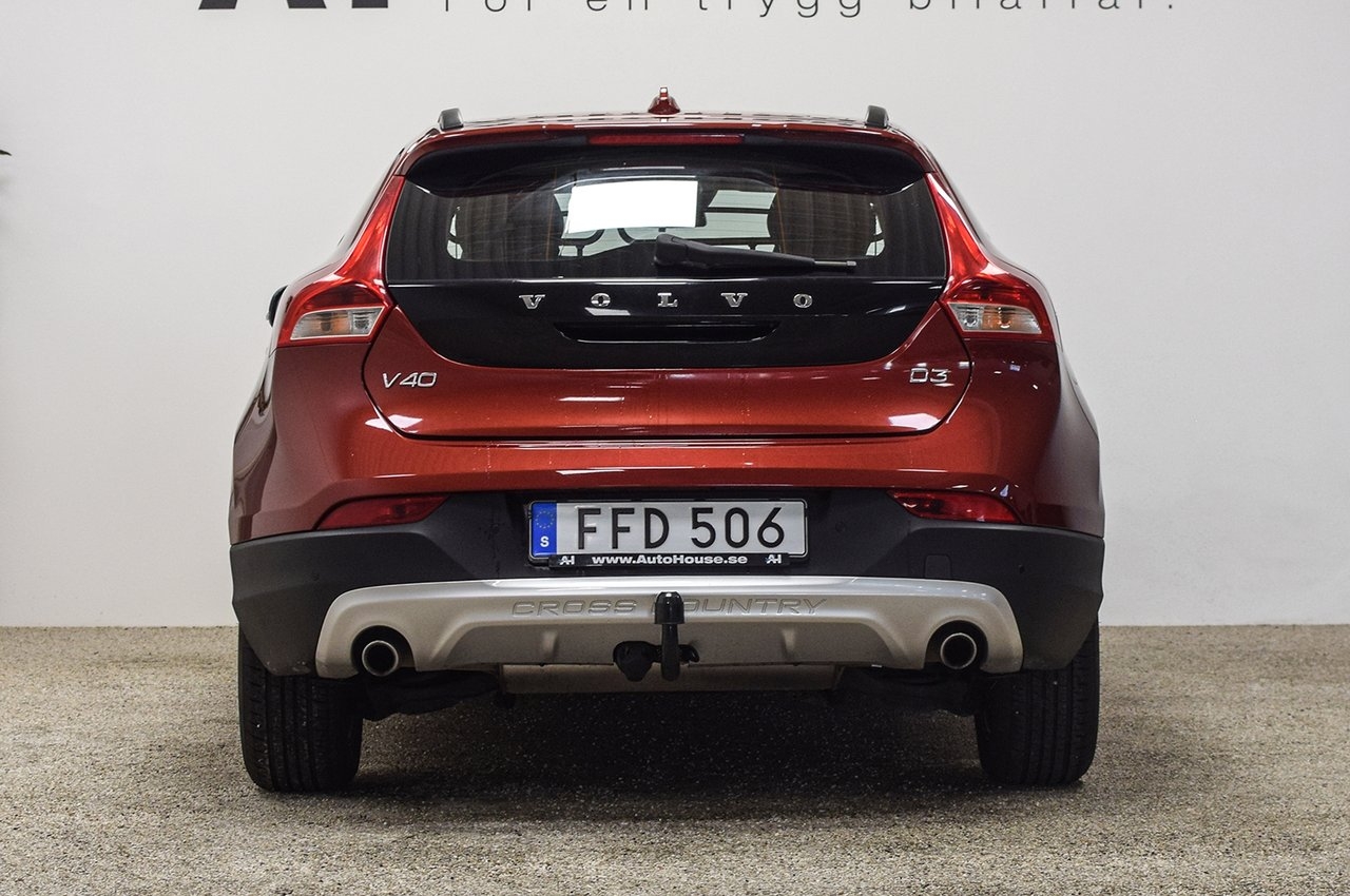 Volvo V40 Cross Country 2015, photo 5/10