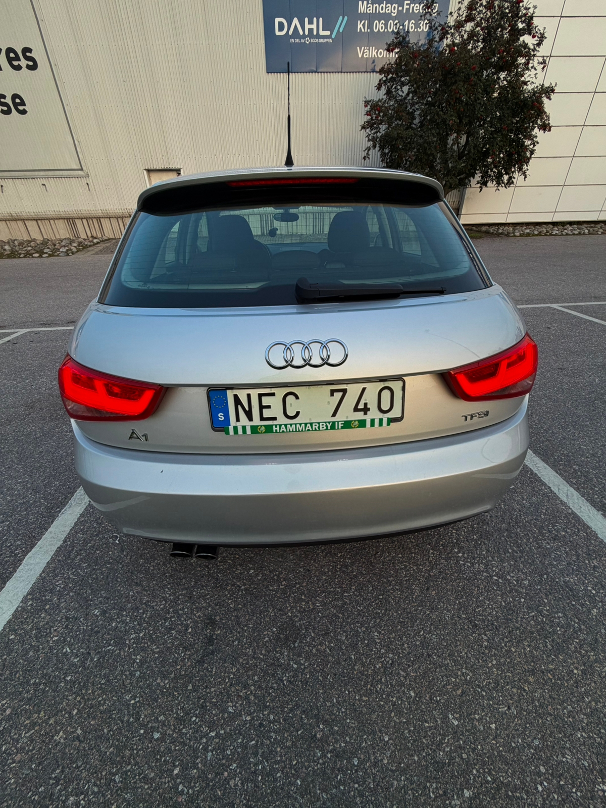 Audi A1 Sportback 1.4 TFSI Manuell 2013, bild 2/7