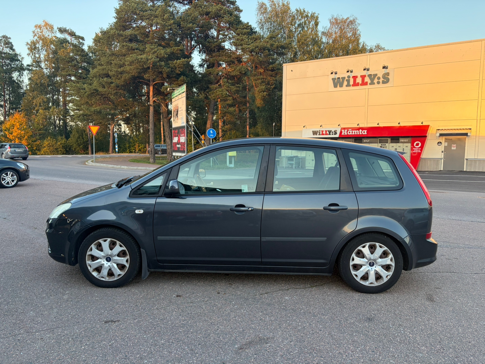 Ford C-Max 1.8 Flexifuel Manuell 2010, bild 4/6