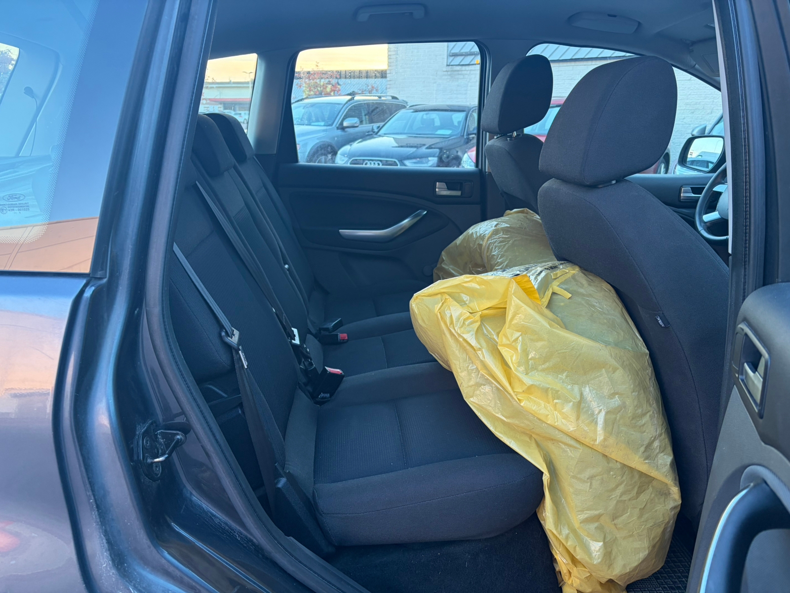 Ford C-Max 1.8 Flexifuel Manuell 2010, bild 6/6