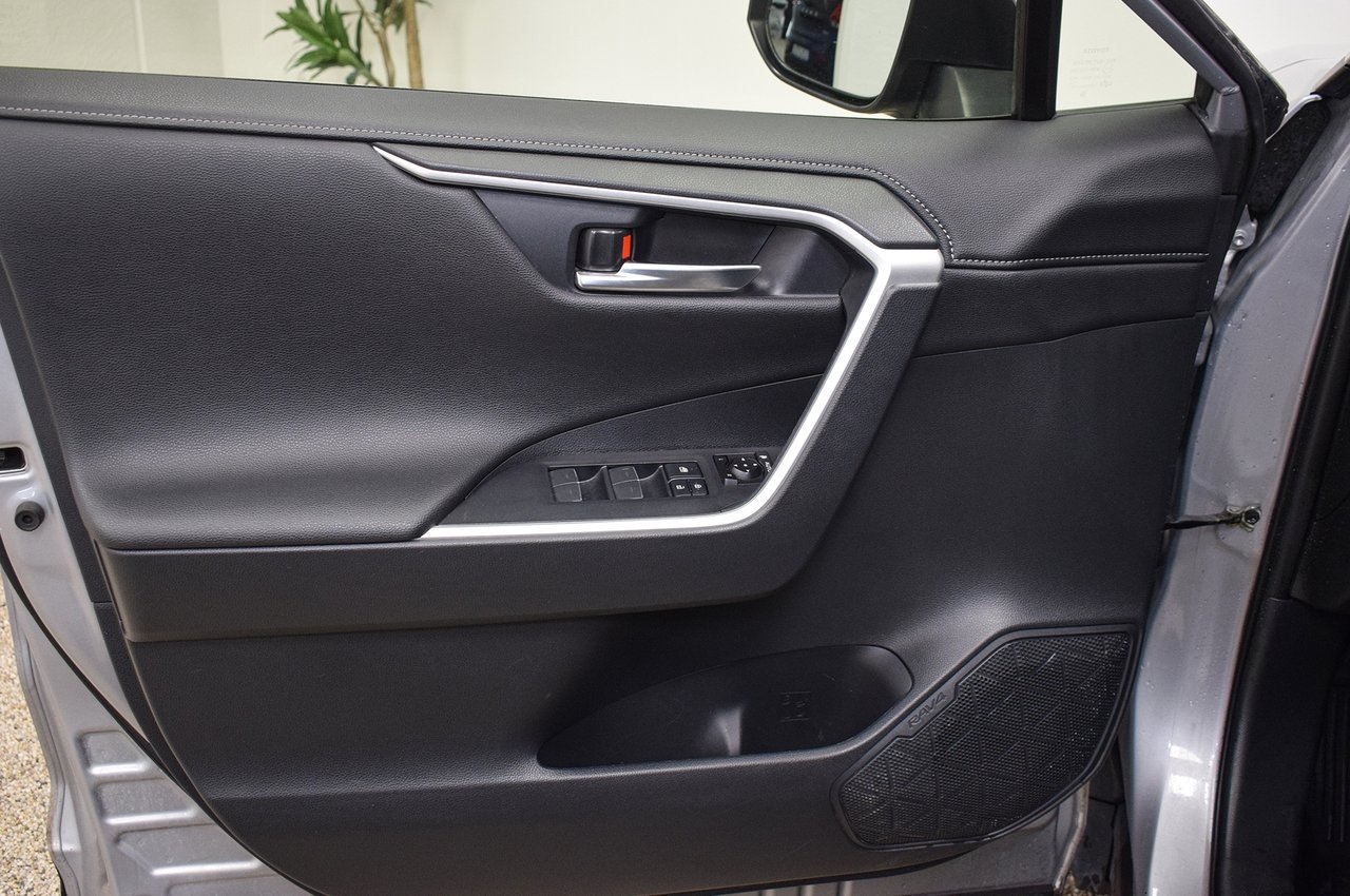 Toyota RAV4 Hybrid AWD-i Drag 2024, bild 6/10