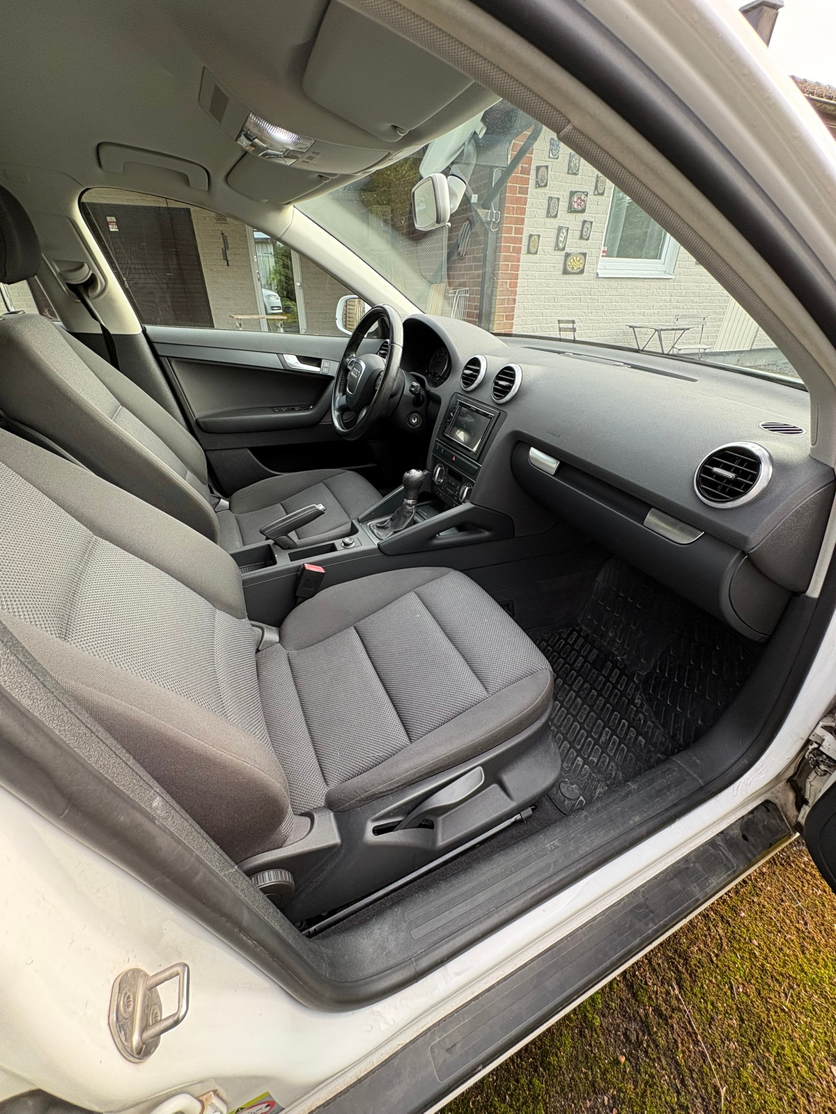 Audi A3 Sportback 2.0 TDI Manuell 2012, bild 6/6