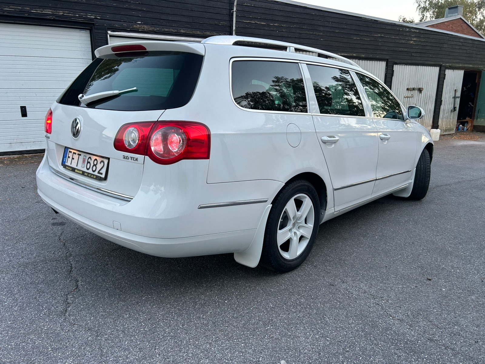 Volkswagen Passat 2009, bild 3/10