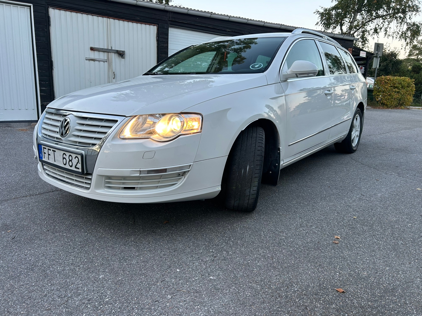 Volkswagen Passat 2009, bild 2/10