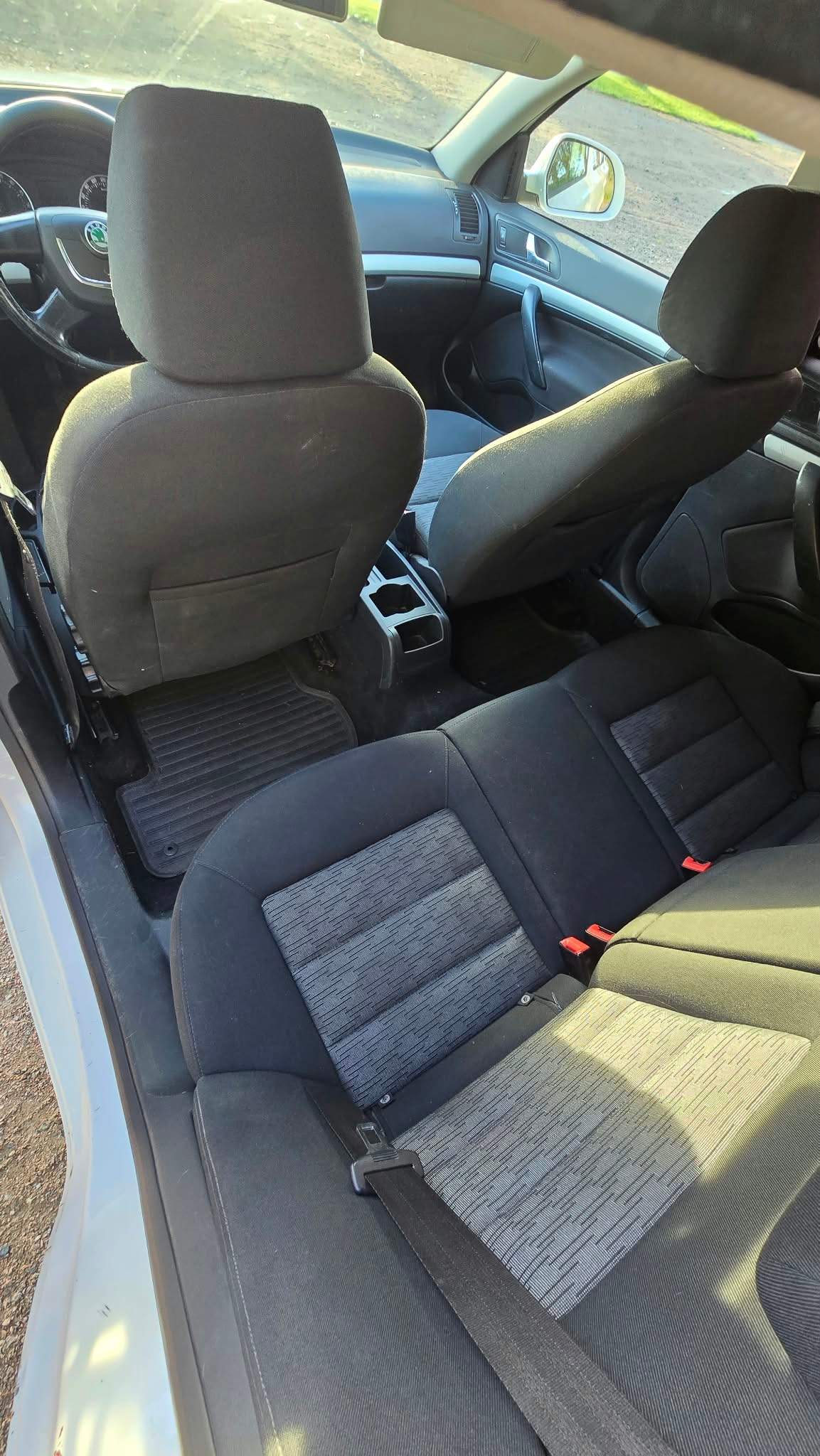 Skoda Octavia Kombi 1.6 TDI Manuell 2011, bild 5/10