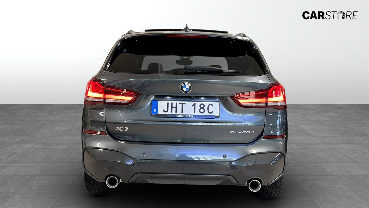 BMW X1 XDRIVE20D M-SPORT / Pano 2020, kuva 7/10