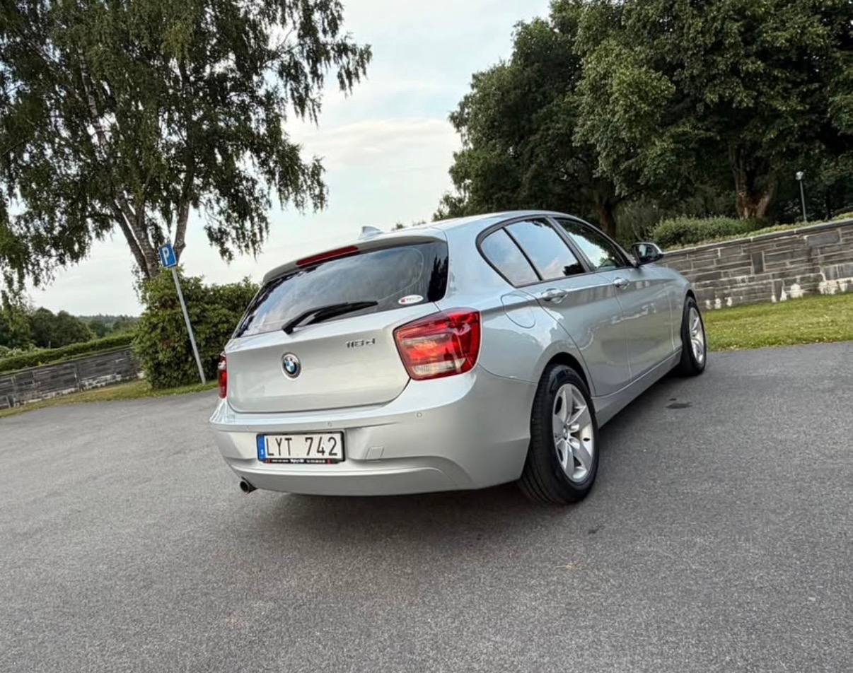 BMW 118 d 5-dörrars Manuell 2012, kuva 2/10