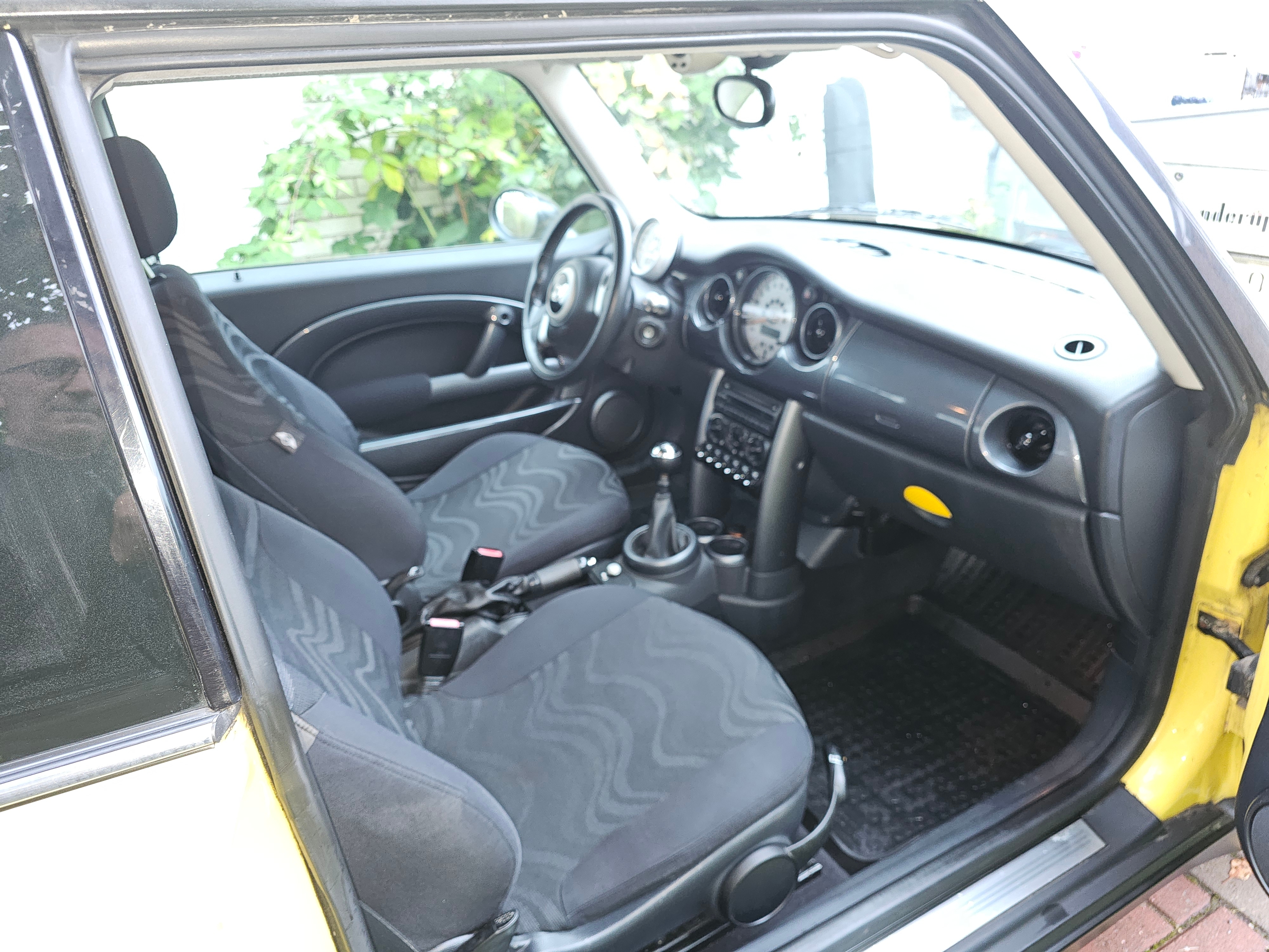 MINI One Manuell 2004, kuva 5/6
