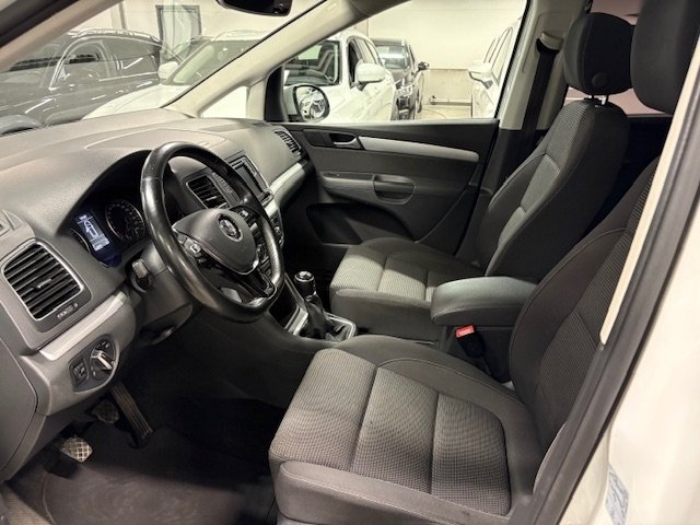 Volkswagen Sharan 2016, photo 4/10