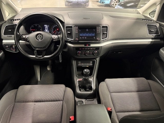 Volkswagen Sharan 2016, photo 6/10