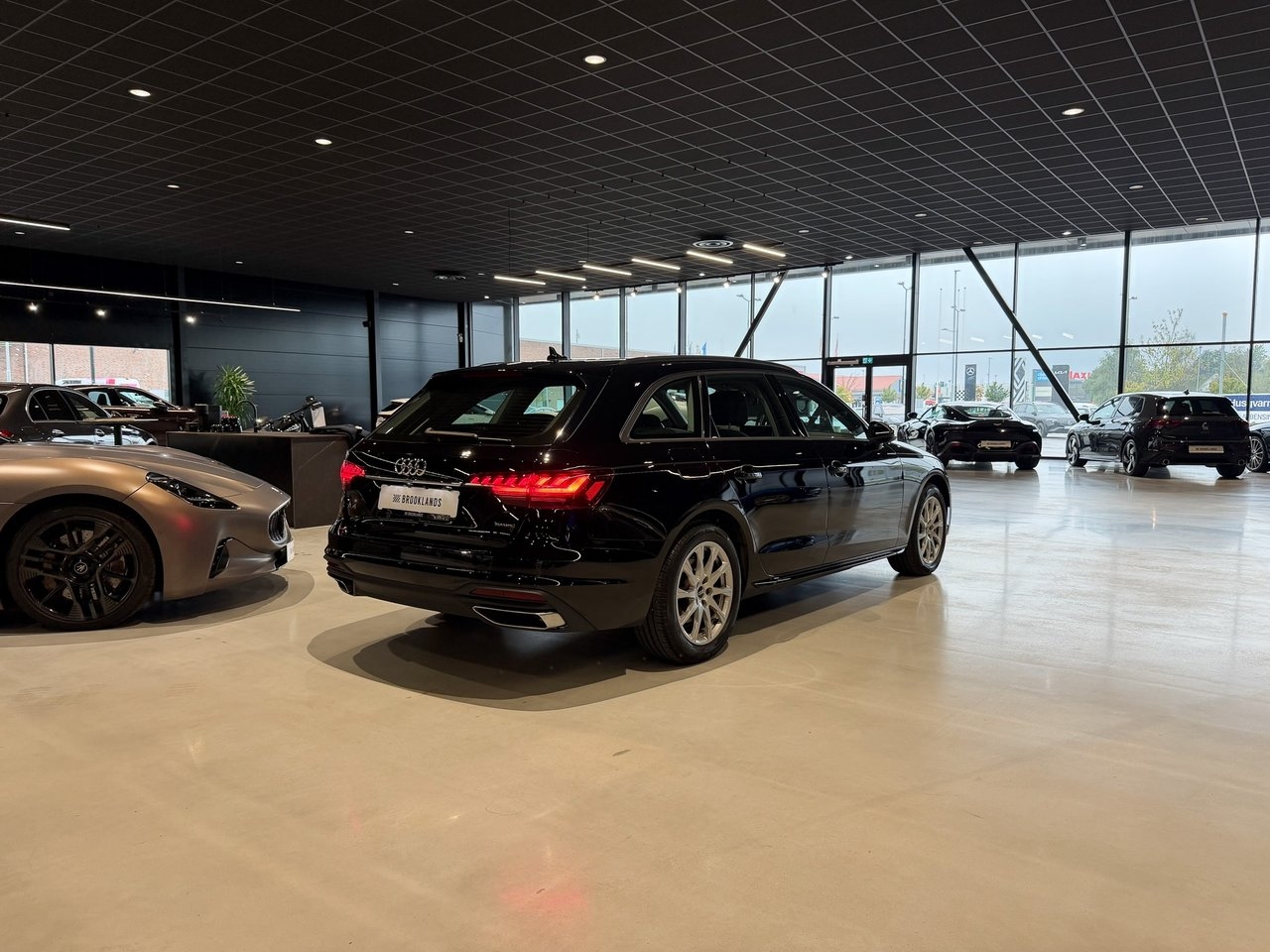 Audi A4 2024, kuva 3/10