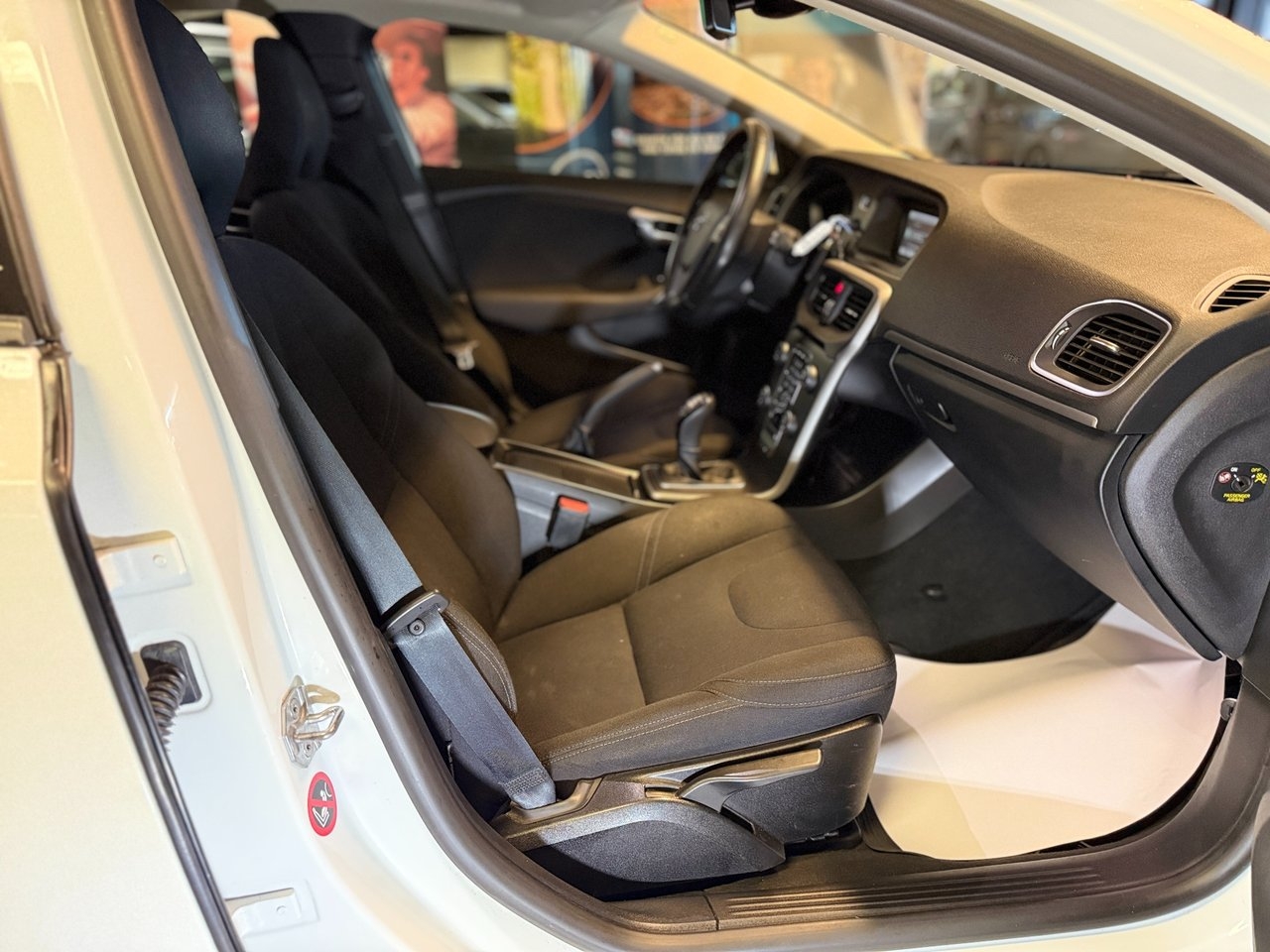 Volvo V40 D2 (120hk) 2017, bild 6/10