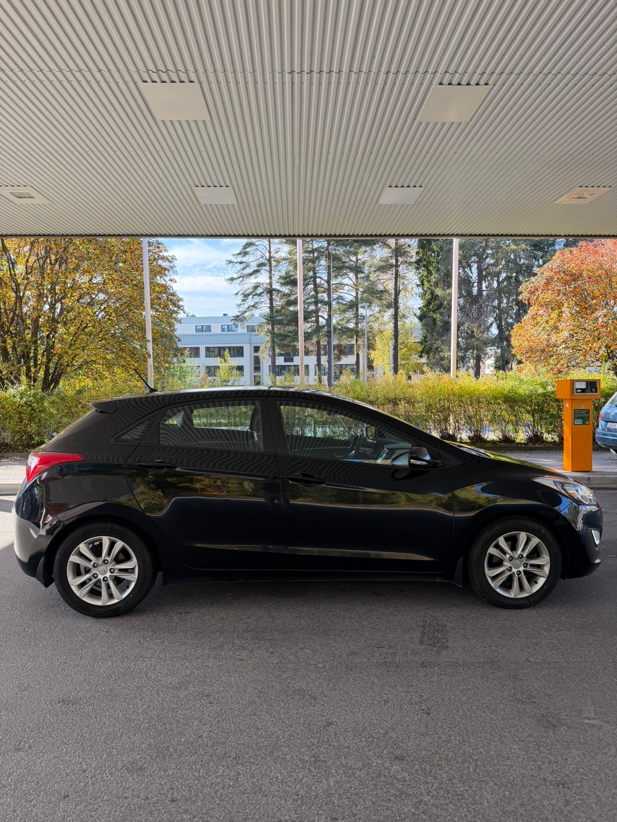 Hyundai i30 5-dörrar 1.6 CRDi Manuell 2013, bild 2/6