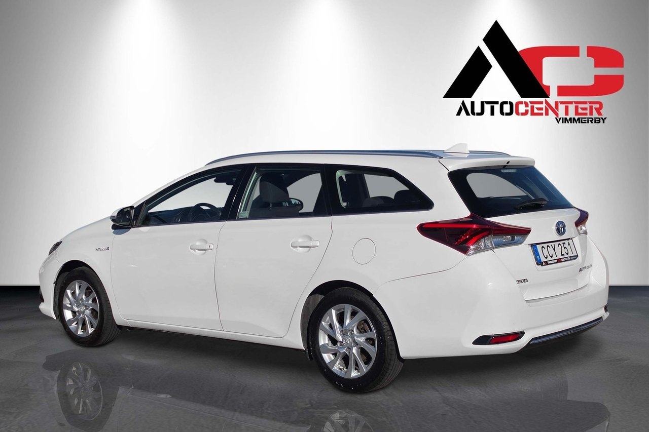 Toyota Auris 2016, bild 5/10