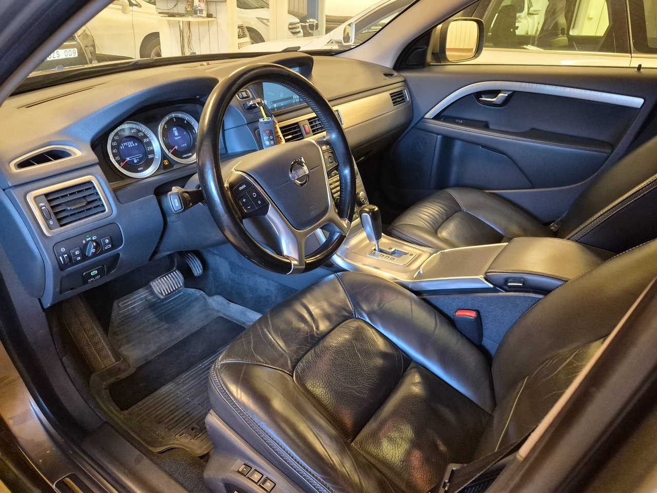 Volvo XC70 2012, photo 7/10