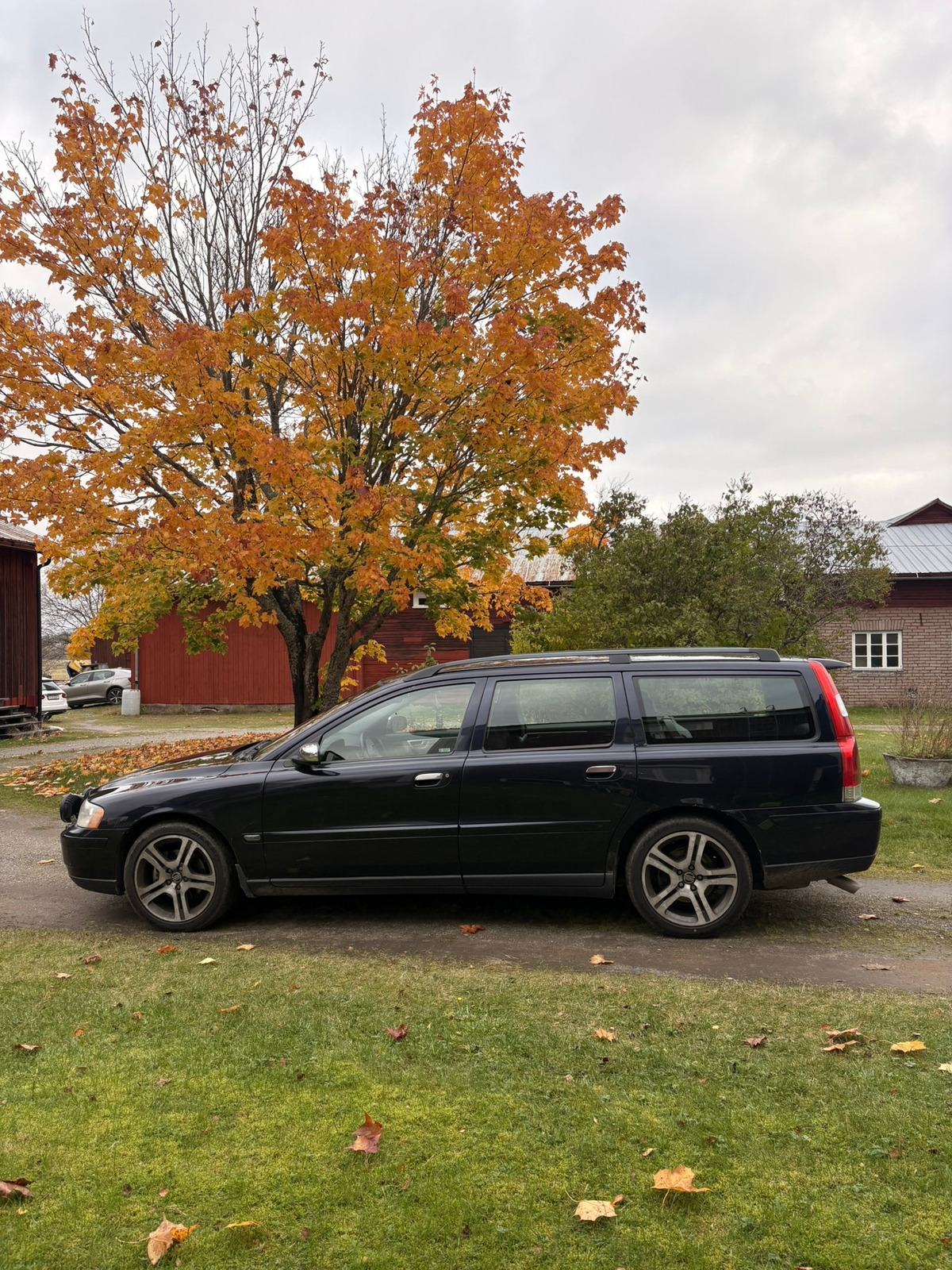 Volvo V70 2.4 Manuell 2006, bild 2/9